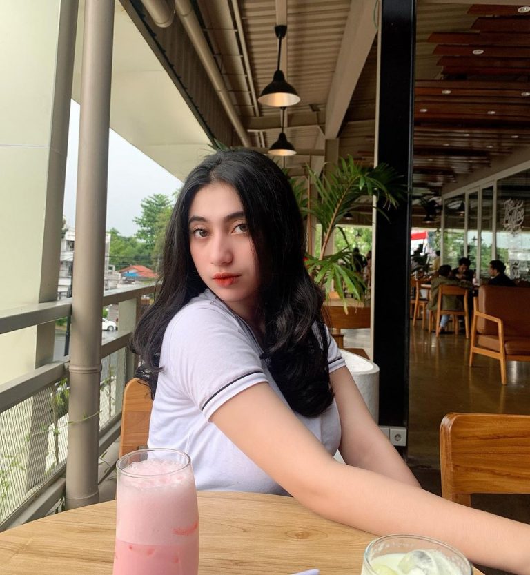 Pesona Monika Jeje Selebgram Hits Memora Id