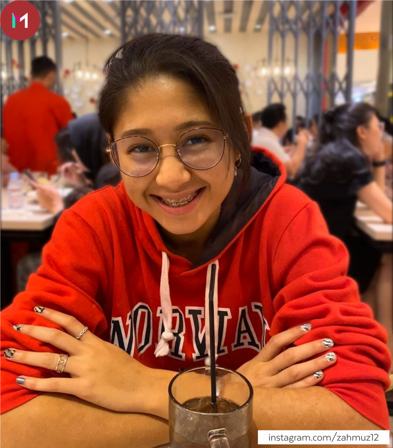 10 Potret Cantik Zahra Muzdalifah, Pesepak Bola Putri