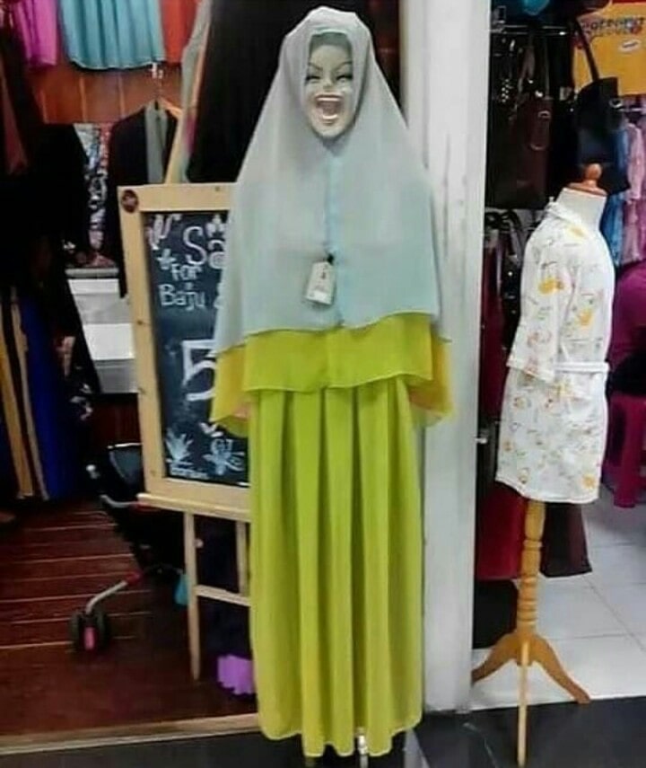 Funny Mannequin