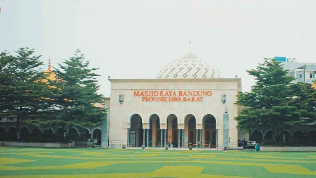 Rekomendasi Tempat Ngabuburit dan Tarawih di Kota Bandung