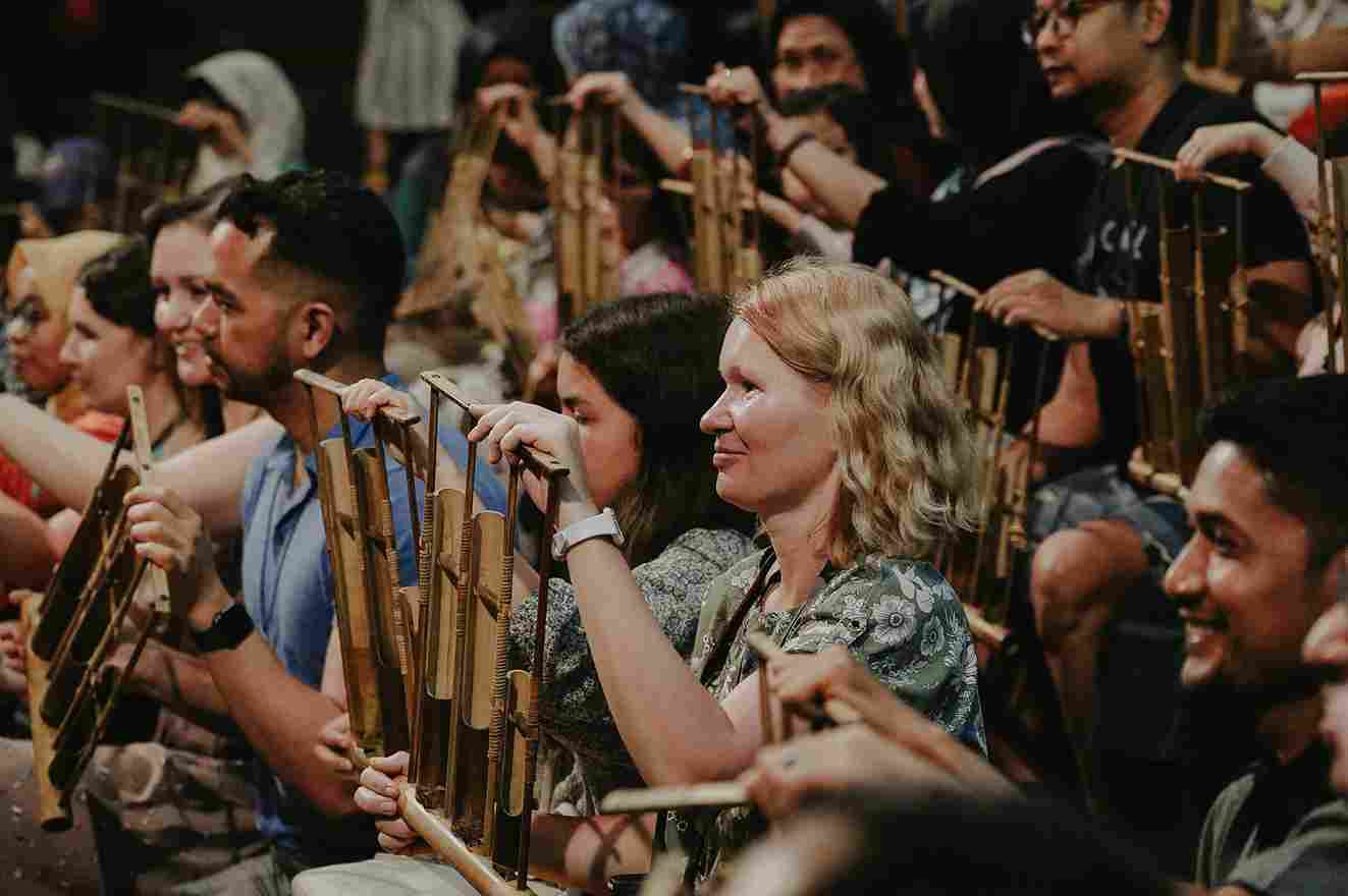 Jenis Angklung di Tanah Sunda dan Komunitas Musik Bambu di Bandung