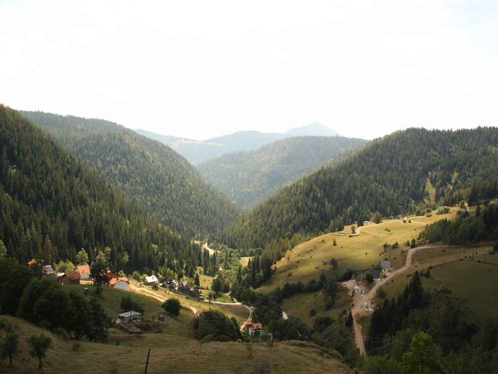 Keliling Kosovo: Eksplorasi 4 Destinasi Wisata Paling Imperdible!