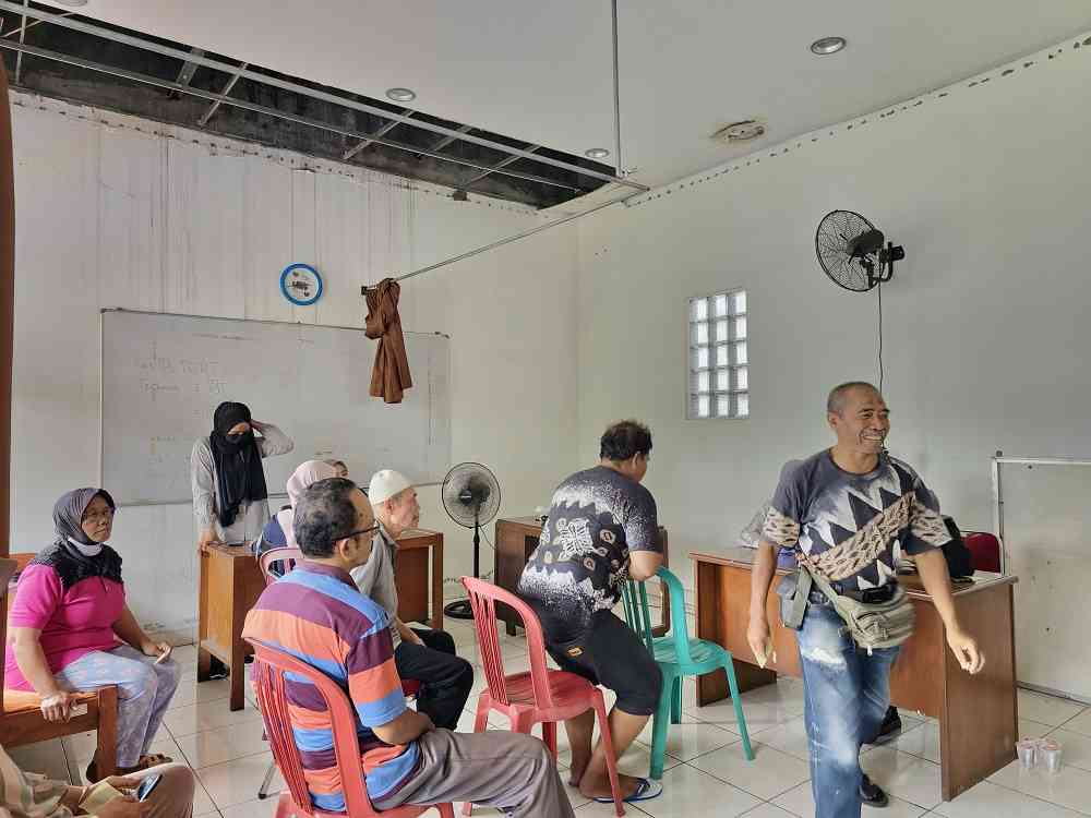 Peduli Kesejahteraan Pedagang Pasar, Tim KKN-54 UMBY Melakukan Skrinning dan Cek Kesehatan di Pasar Kranggan Gratis