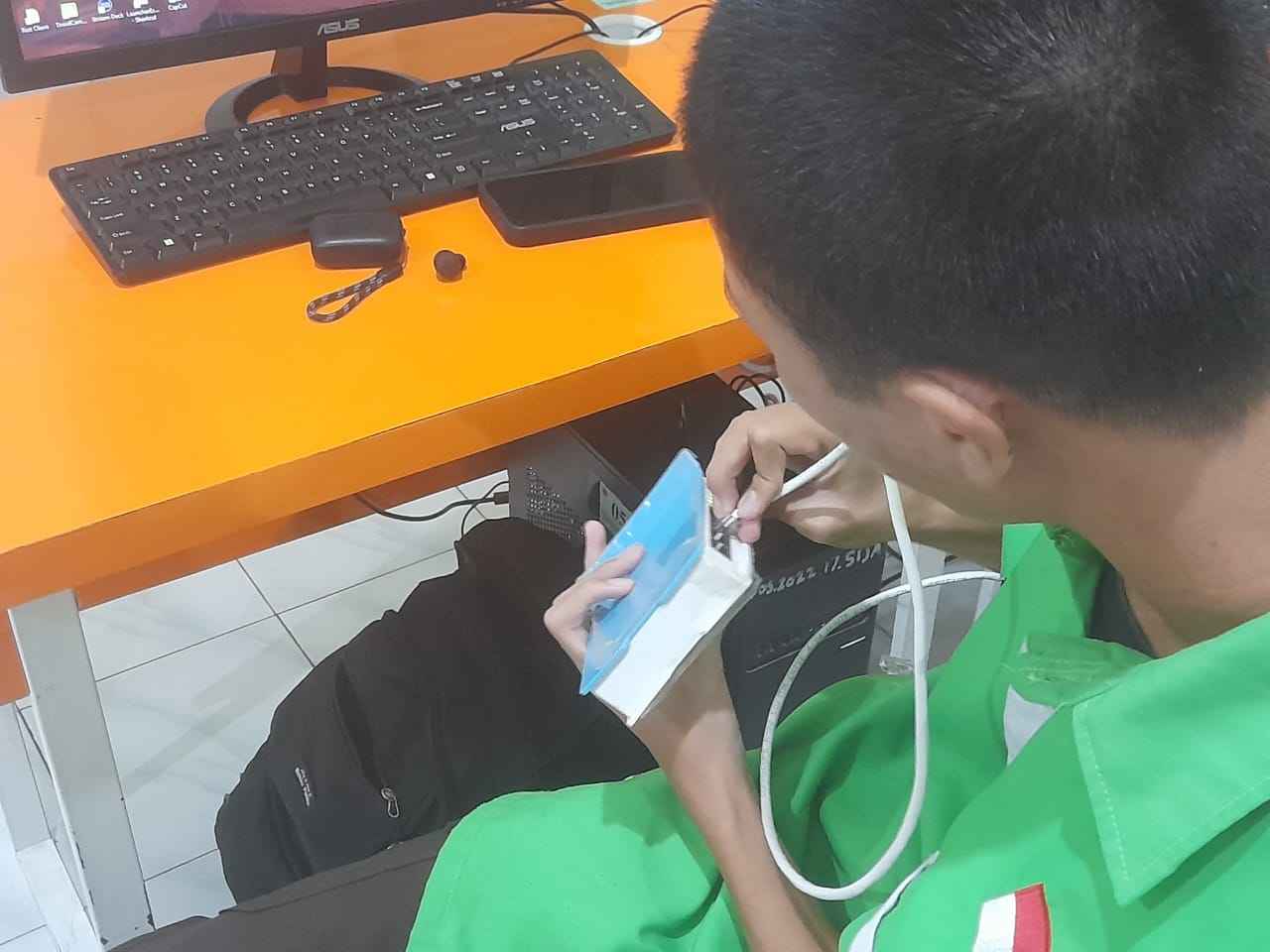Workshop Pelatihan Optimasi Jaringan Dasar dengan Mikrotik di SMK Negeri 2 Yogyakarta oleh Dosen Universitas AMIKOM Yogyakarta